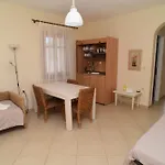 Margaritari شقة فندقية 2*